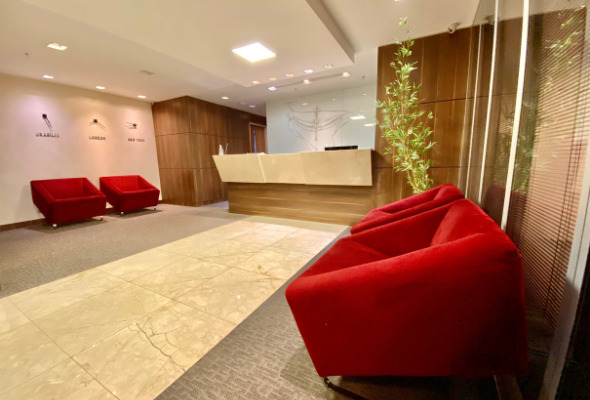 espaço de escritorio com recepção - coworking